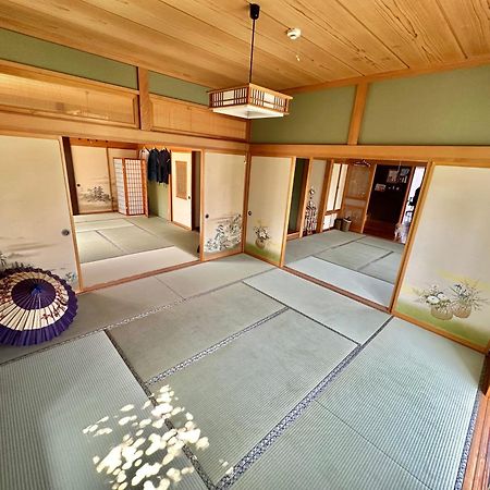 青森伝統芸能を楽しめる繭子の宿 八户市 外观 照片